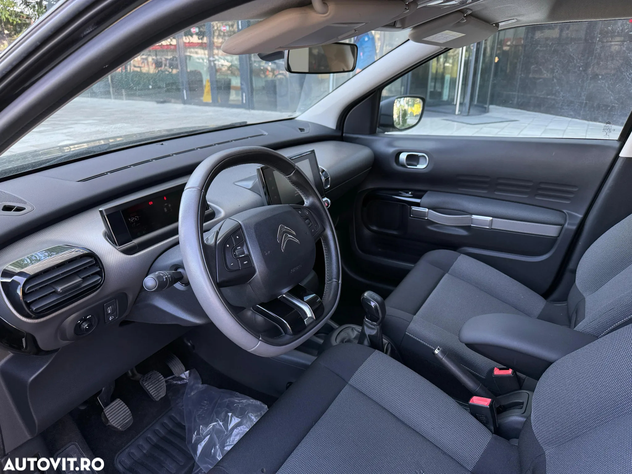 Citroën C4 Cactus PureTech 82 Shine - 8
