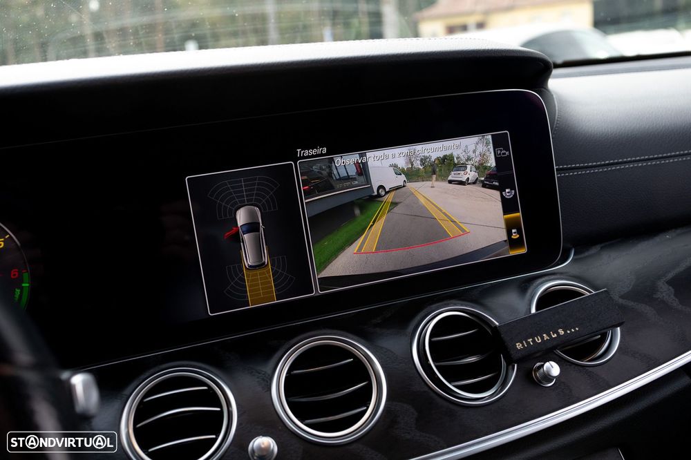 Mercedes-Benz E 300 de AMG Line - 29