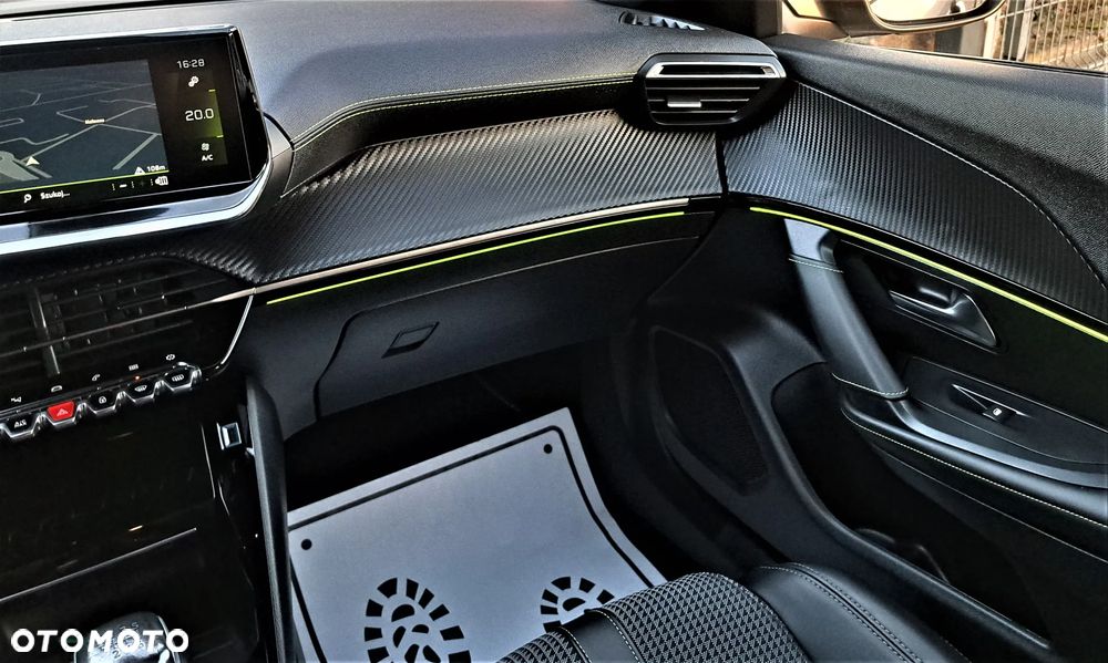 Peugeot 2008 1.2 PureTech Allure S&S - 32