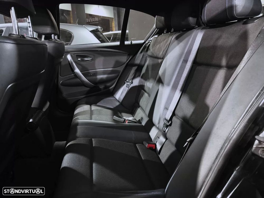 BMW 118 d Pack M - 9