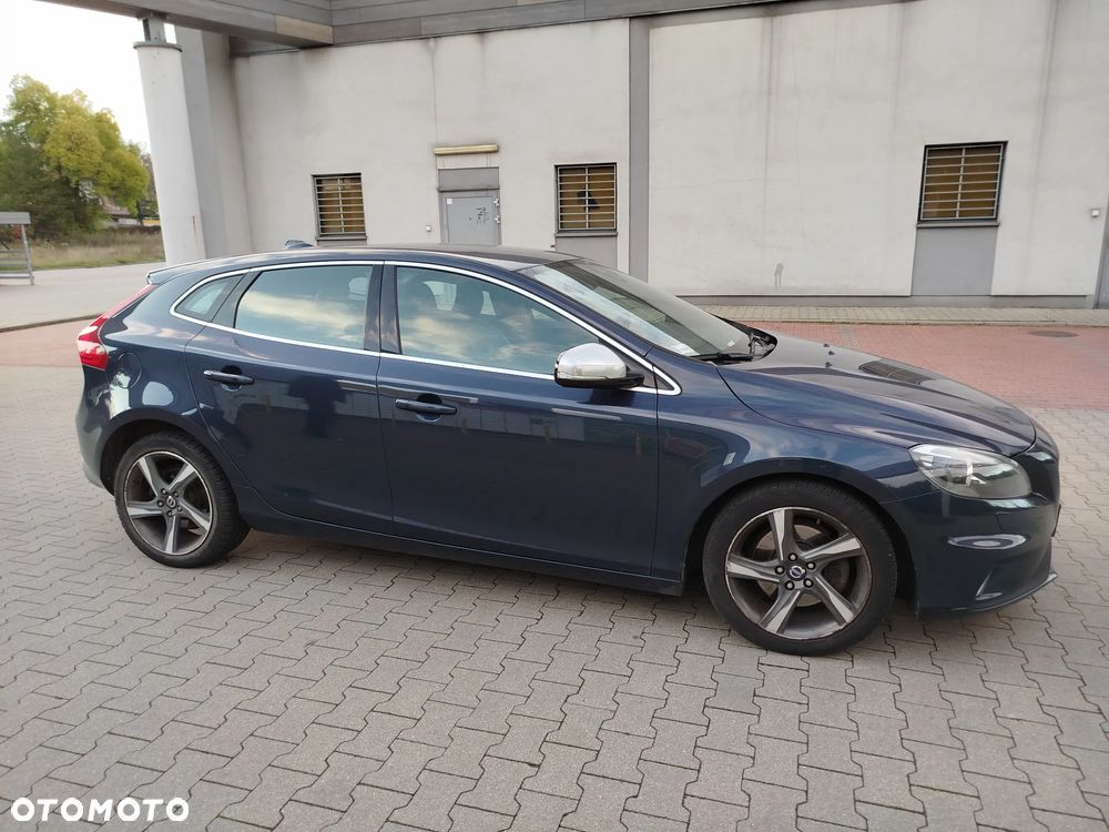 Volvo V40 T3 R-Design - 2