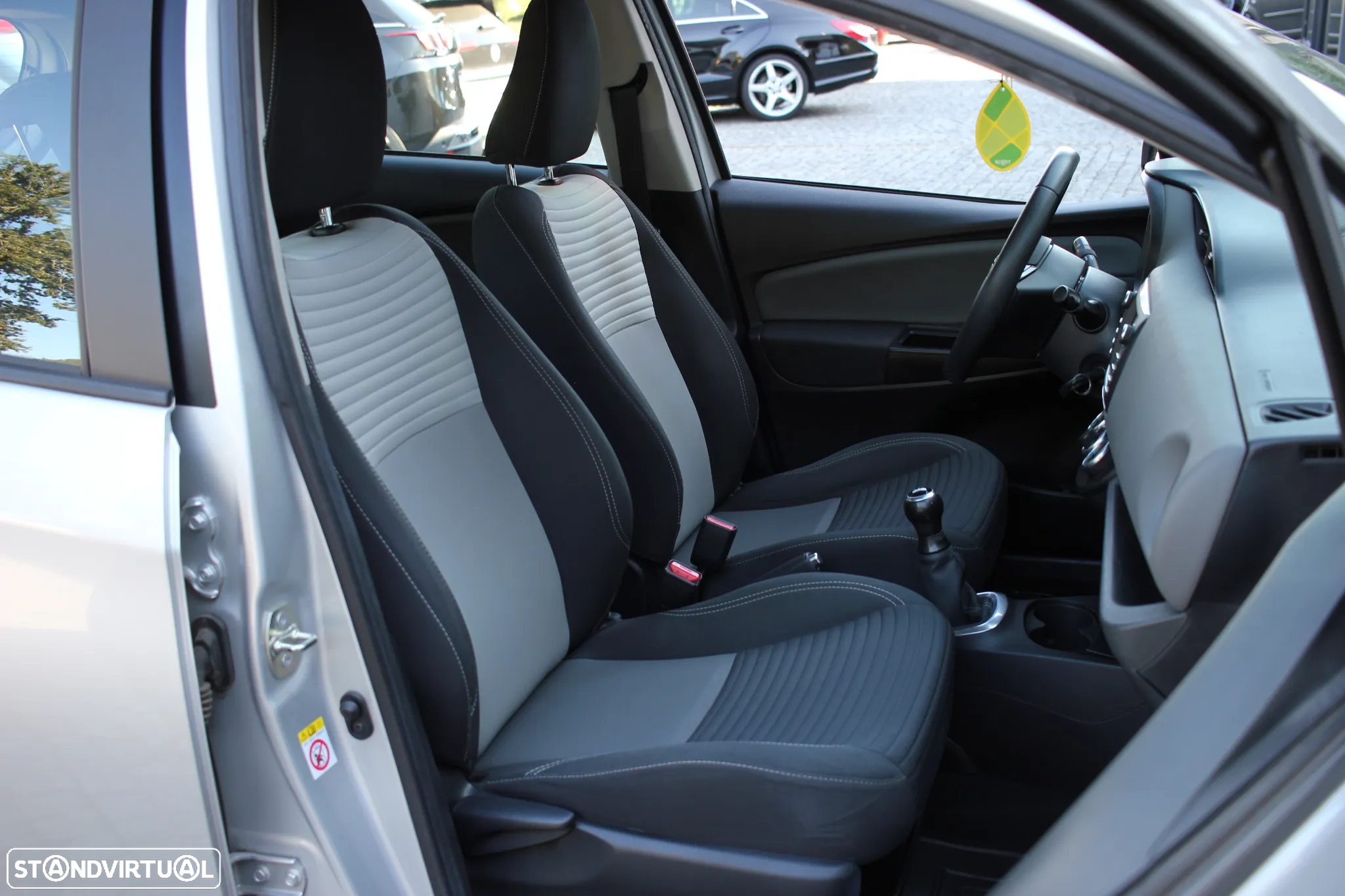 Toyota Yaris 1.0 VVT-i Comfort - 23