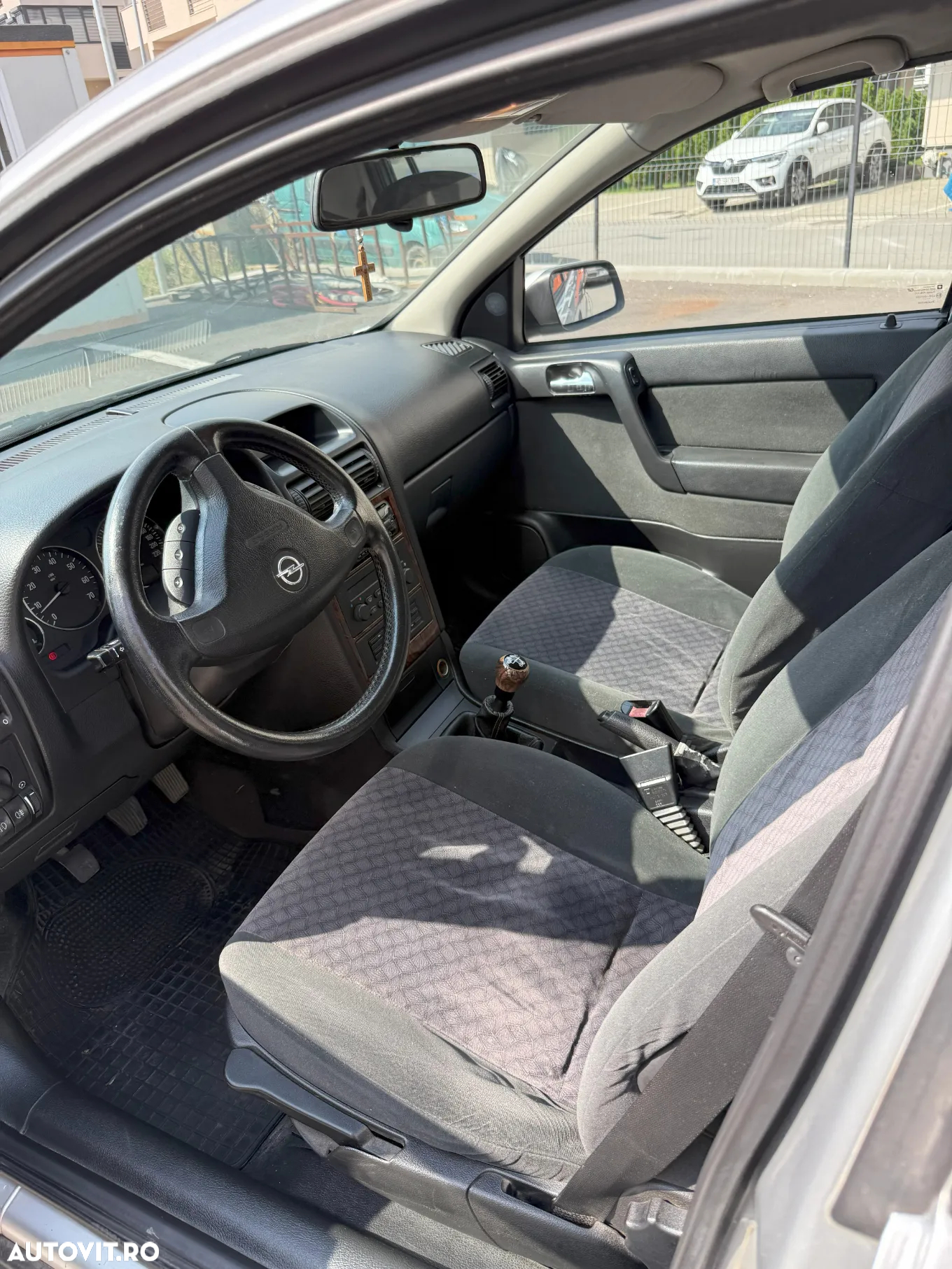 Opel Astra 1.6 - 10