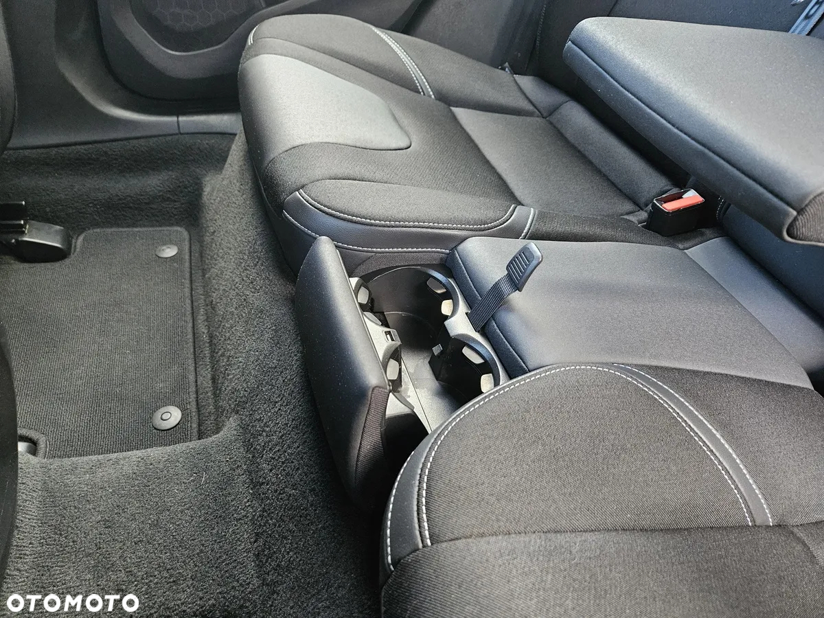Volvo V40 D2 Momentum - 25