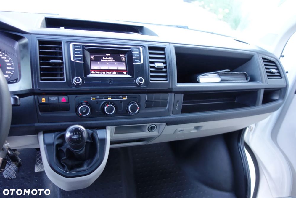 Volkswagen Transporter 2.0 TDI 150 KM T6 Skrzynia Klima Webasto - 14