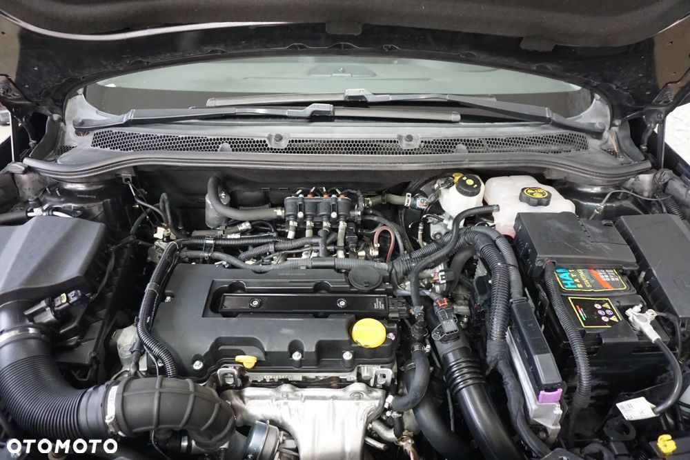 Opel Astra 1.4 Turbo Cosmo - 14
