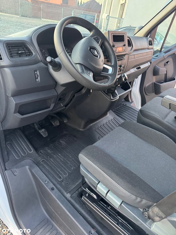 Renault Master - 24