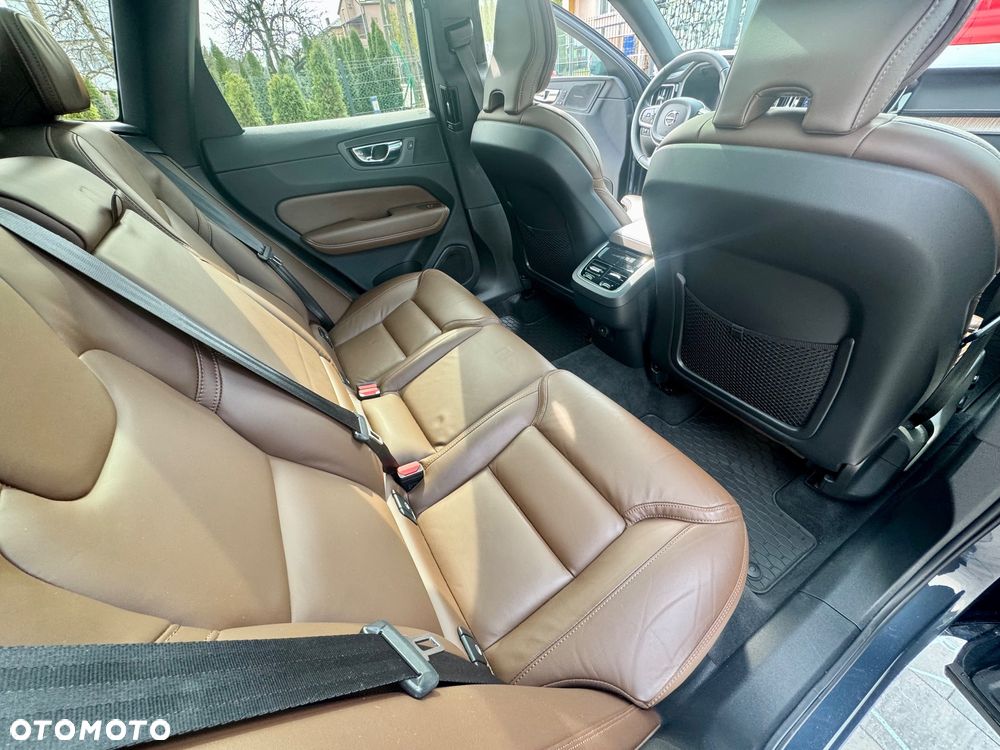 Volvo XC 60 B5 B AWD Inscription - 22