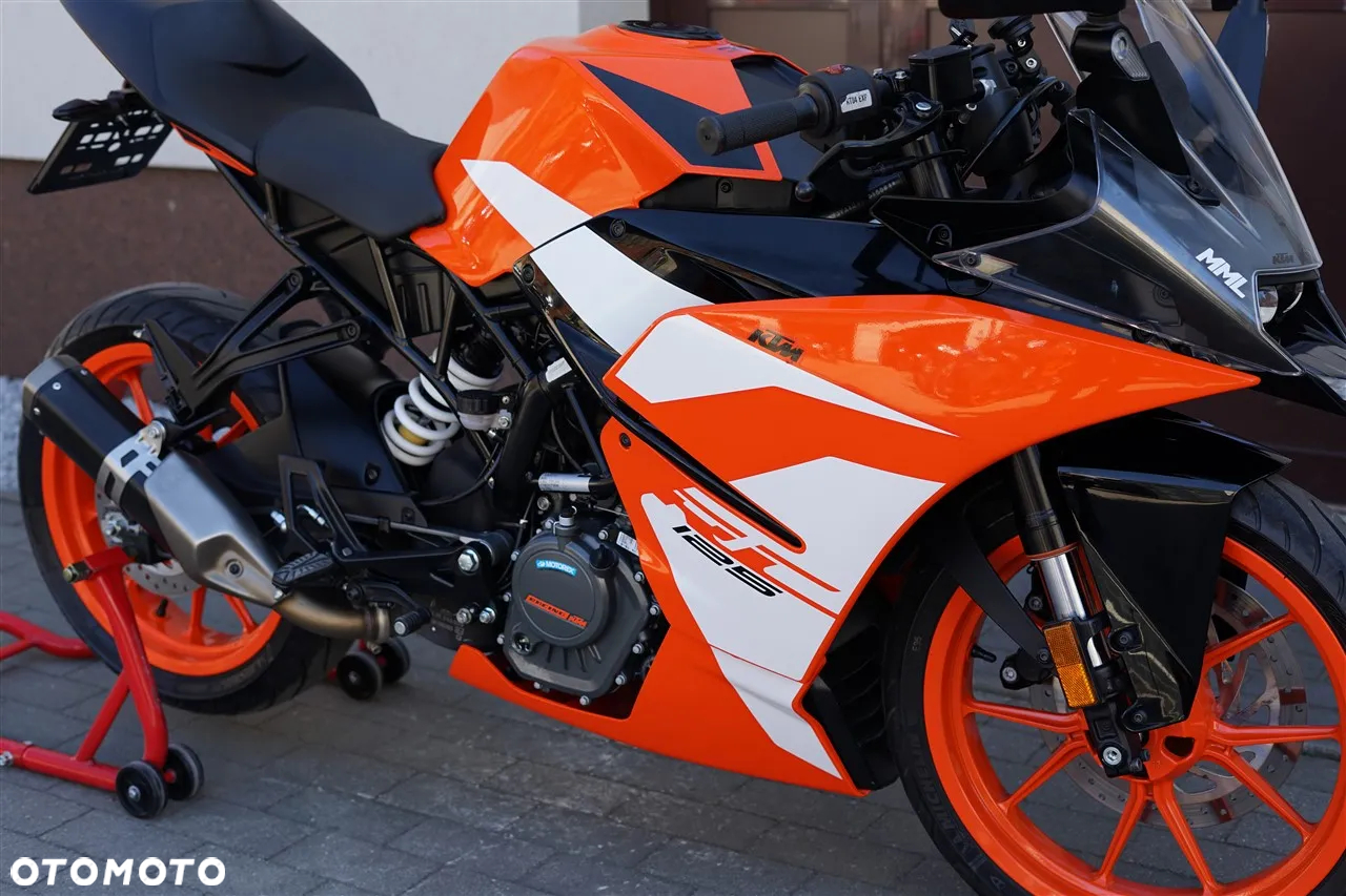 KTM RC 125 - 12