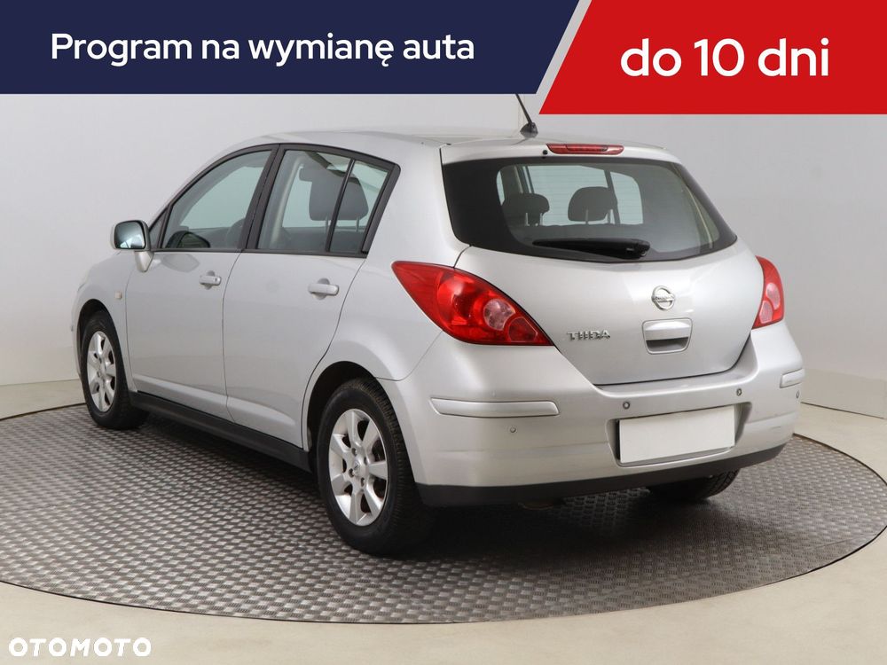 Nissan Tiida - 6