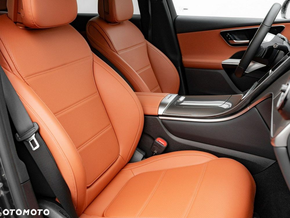 Mercedes-Benz GLC - 28