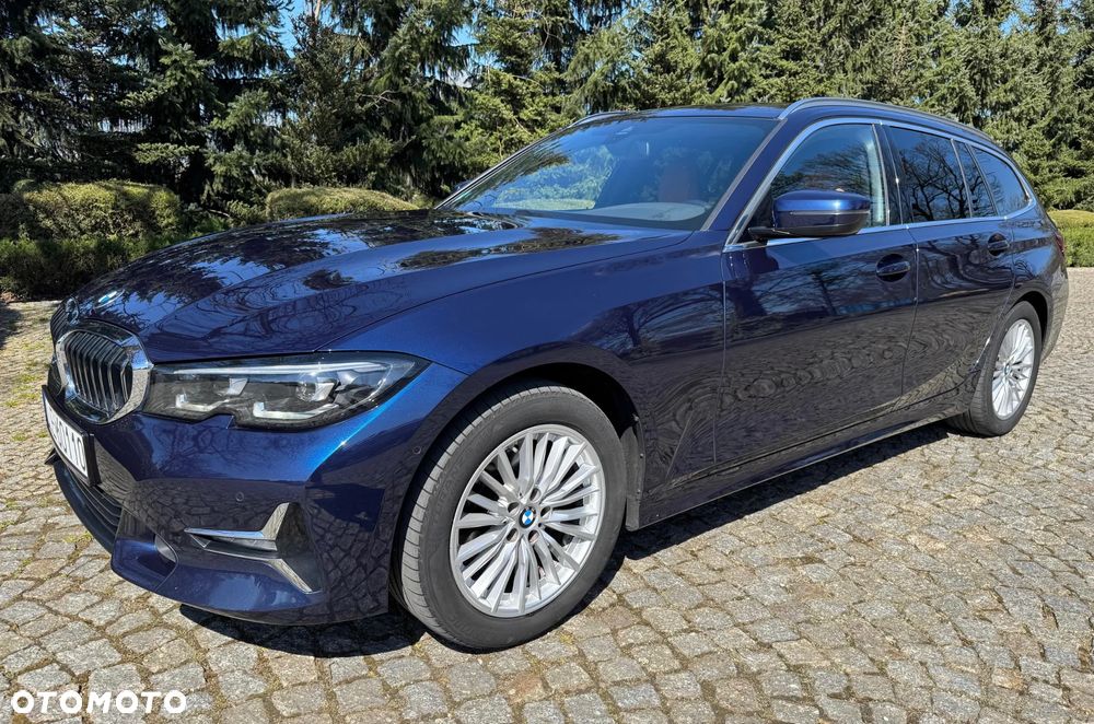 BMW Seria 3 318d Touring Luxury Line - 25
