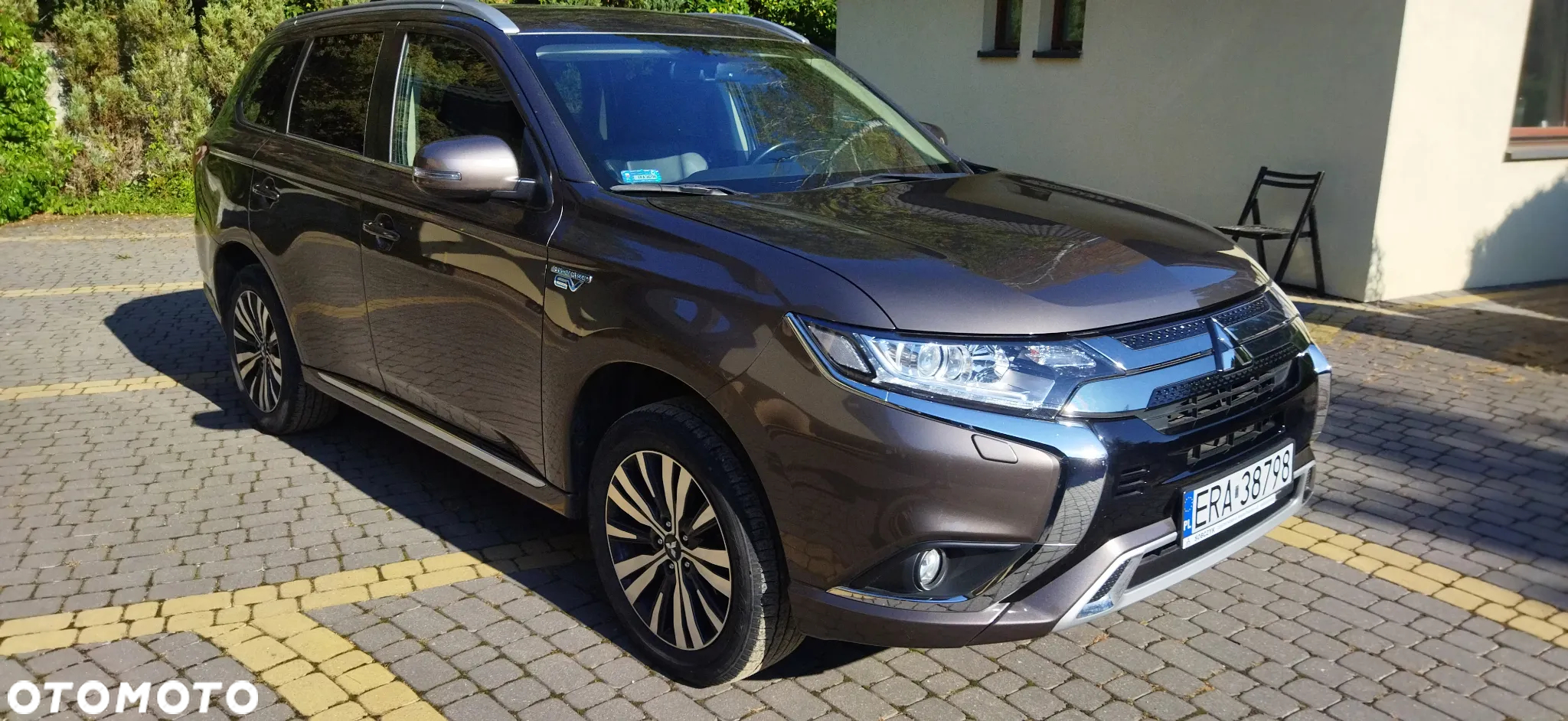 Mitsubishi Outlander - 3