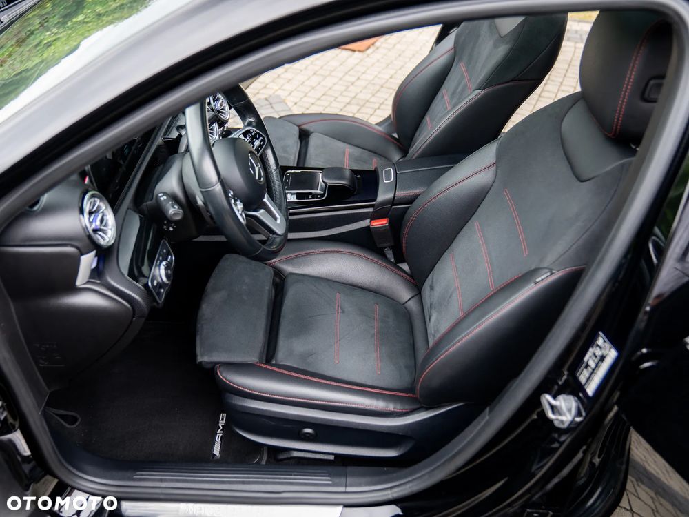 Mercedes-Benz Klasa A 220 4-Matic AMG Line 7G-DCT - 22