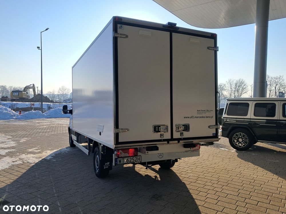 Mercedes-Benz Sprinter - 8