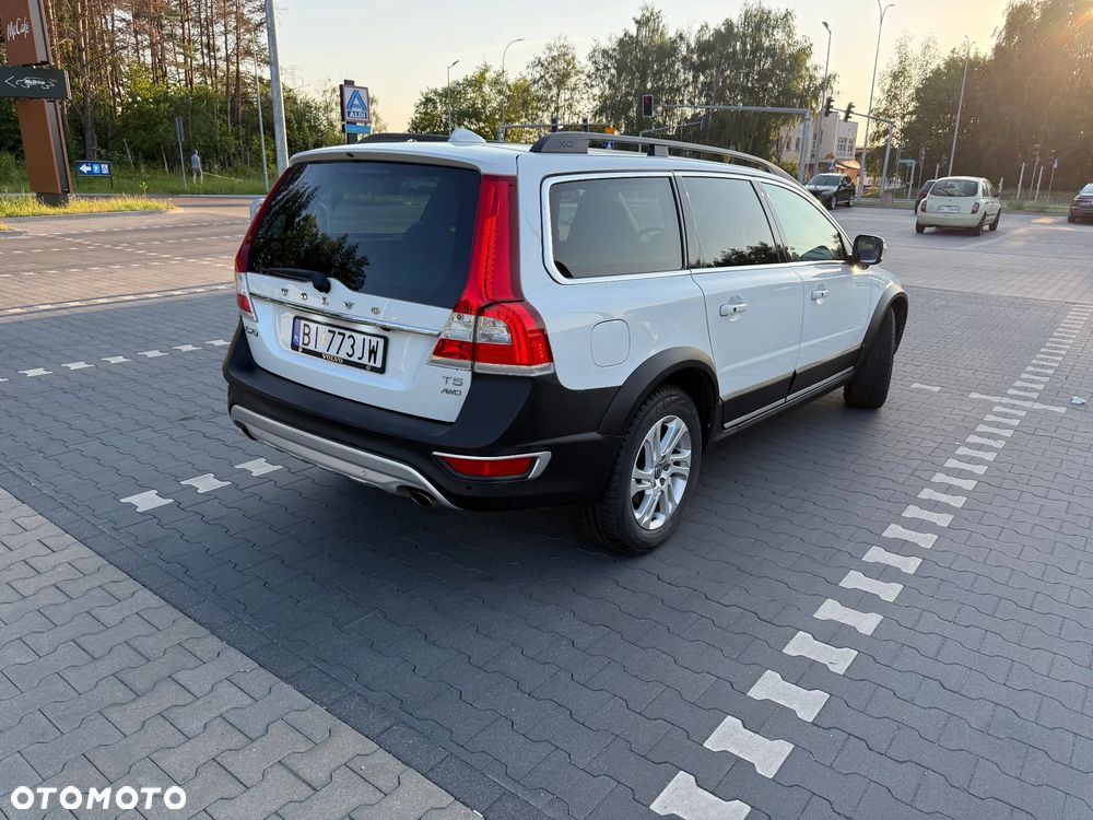 Volvo XC 70 T5 AWD Dynamic Summum - 4