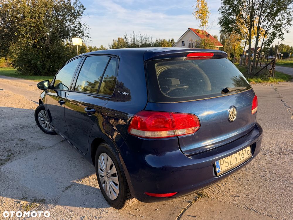 Volkswagen Golf 1.6 Comfortline - 15