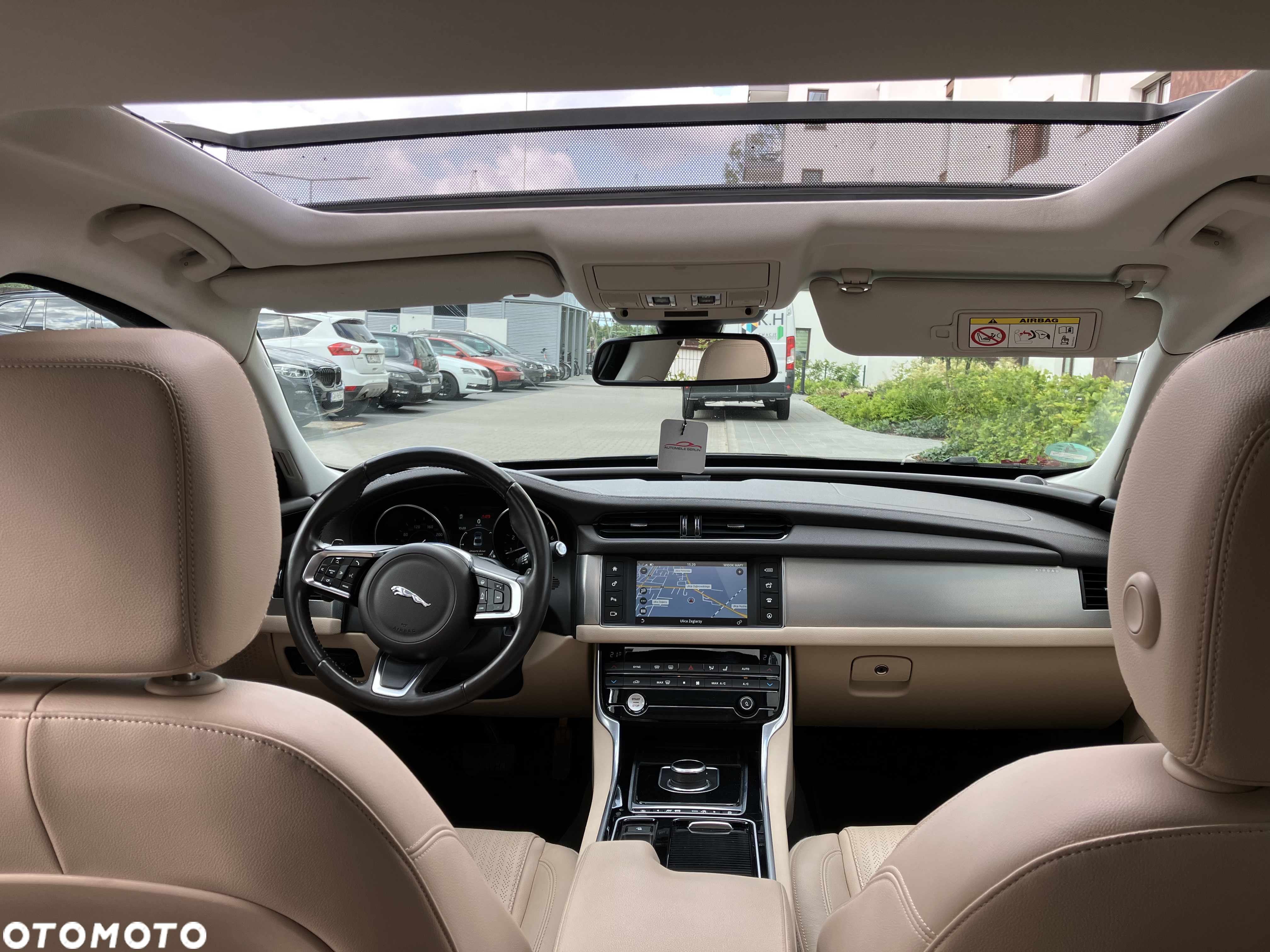 Jaguar XF 2.0 T AWD Portfolio - 25