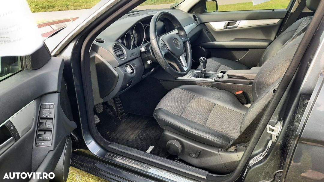 Mercedes-Benz C 220 CDI BlueEFFICIENCY T-modell - 4