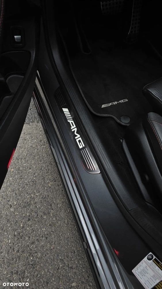 Mercedes-Benz Klasa C AMG 43 4Matic 9G-TRONIC - 35