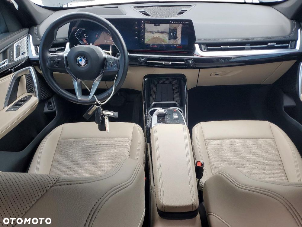 BMW X1 xDrive25i M Sport - 8