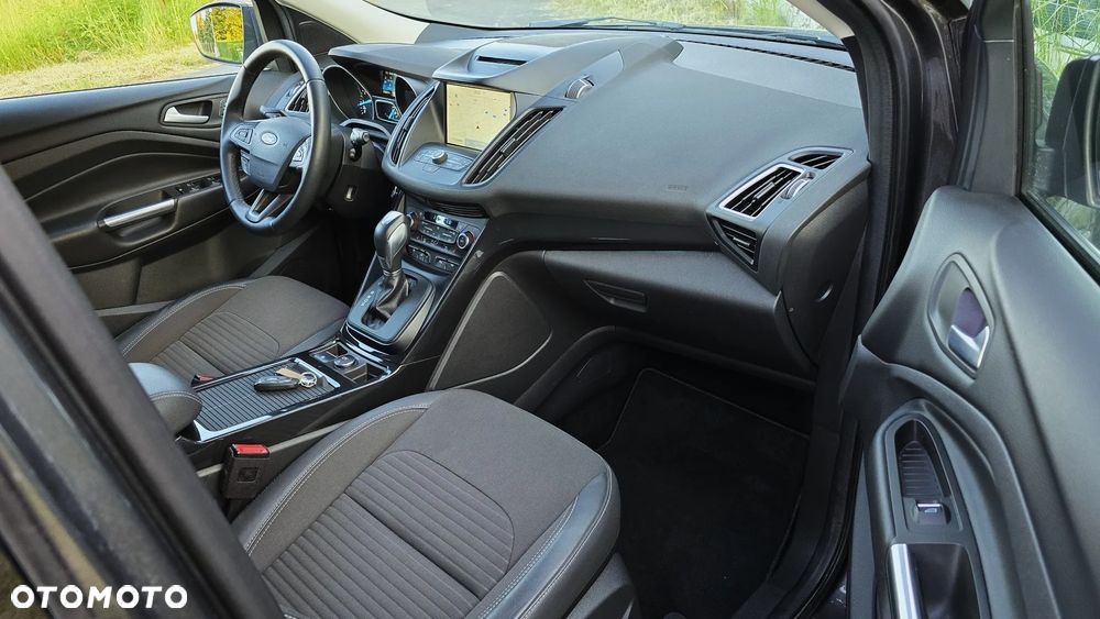 Ford Kuga - 22