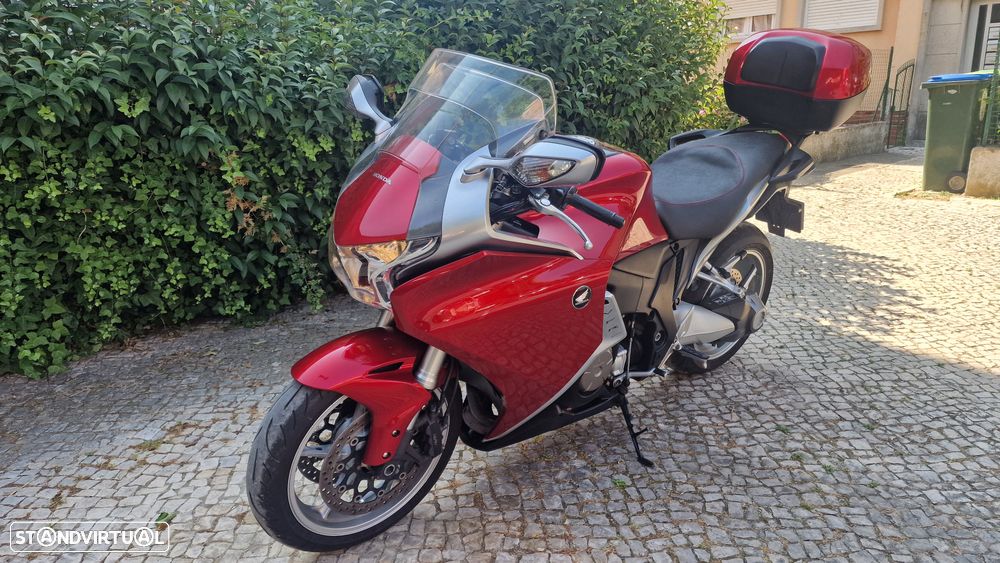 Honda VFR VFR 1200 F - 19