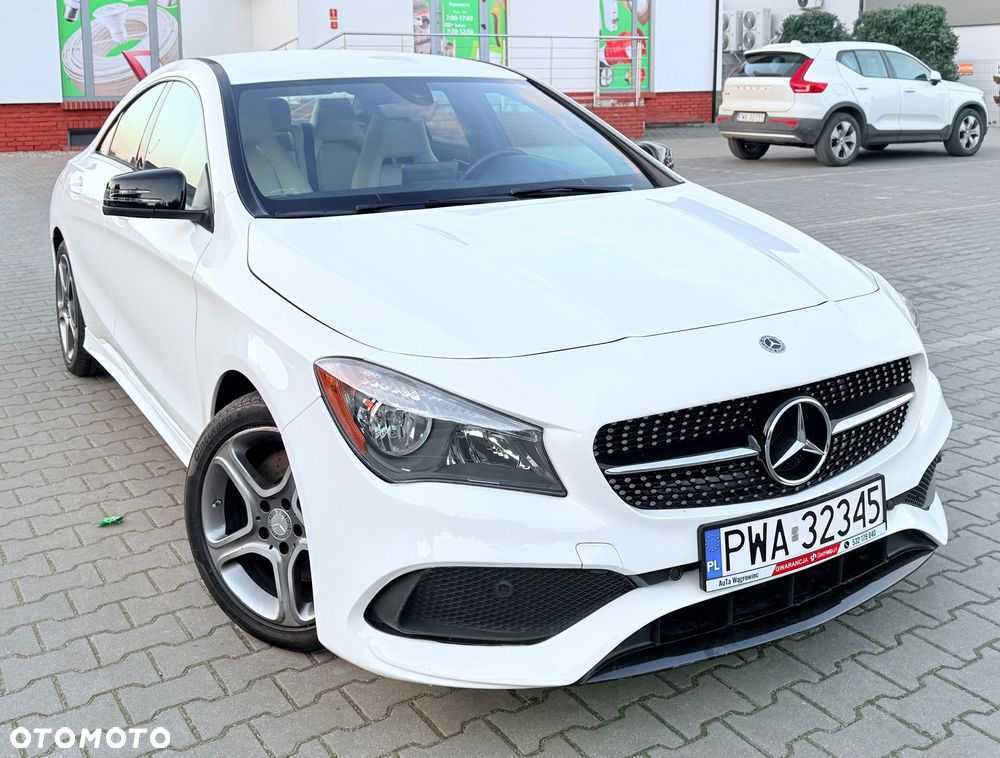 Mercedes-Benz CLA 250 4-Matic AMG Line - 17