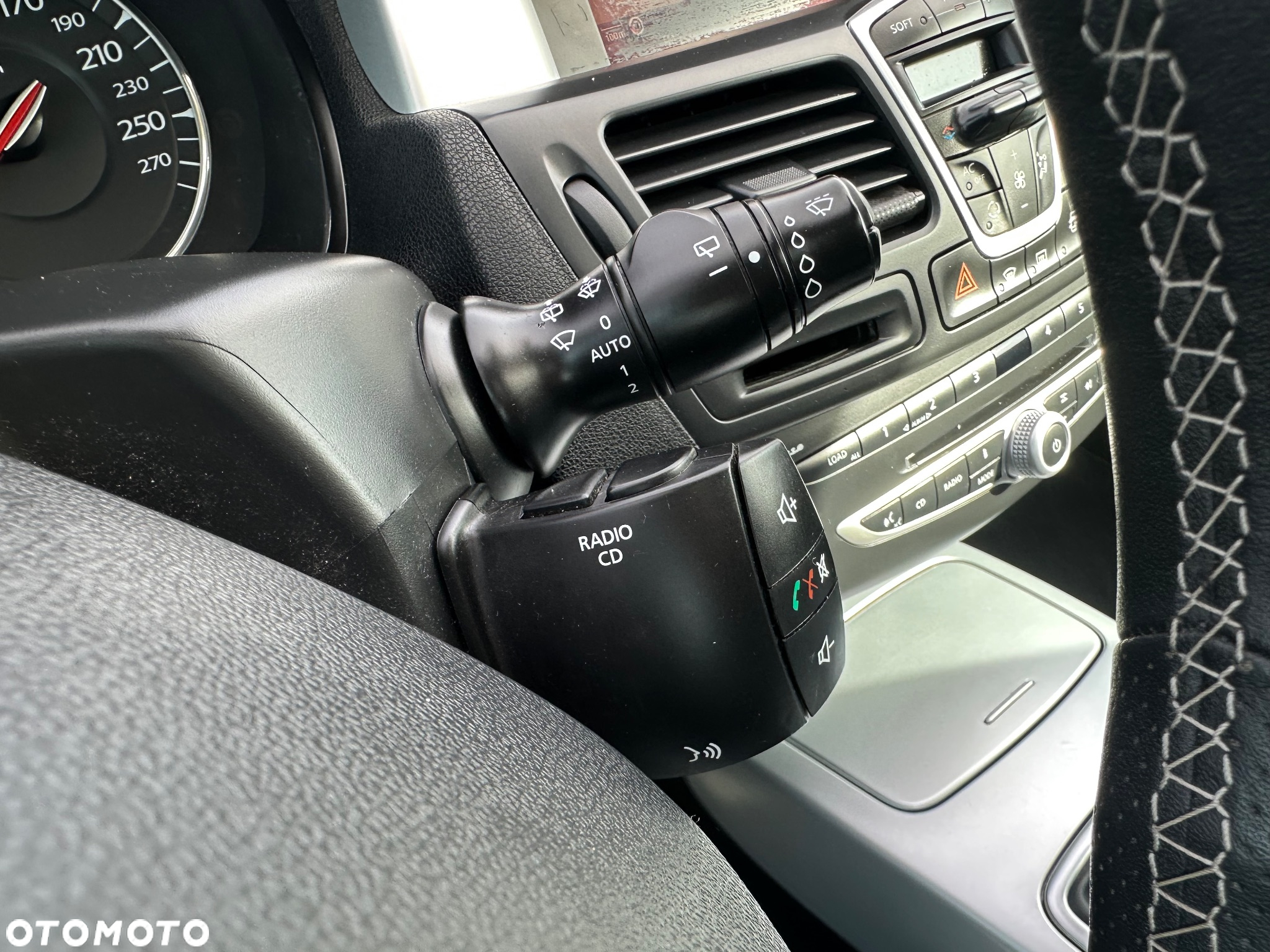Renault Laguna Grandtour 2.0 dCi FAP GT - 33