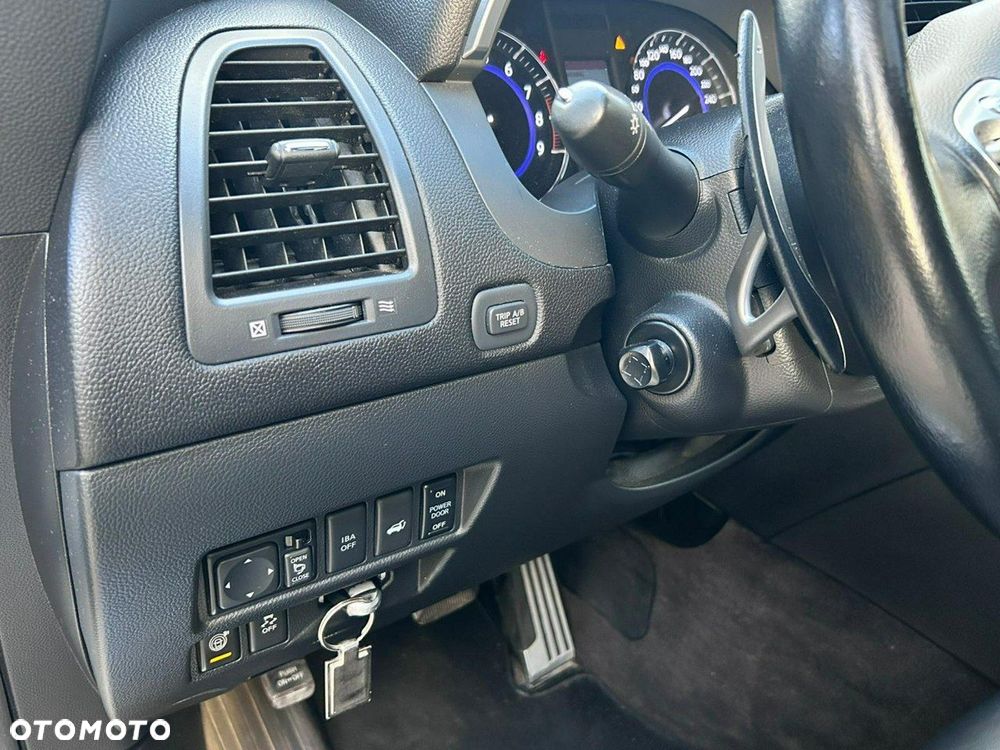 Infiniti QX70 3.7 AWD S Premium - 40