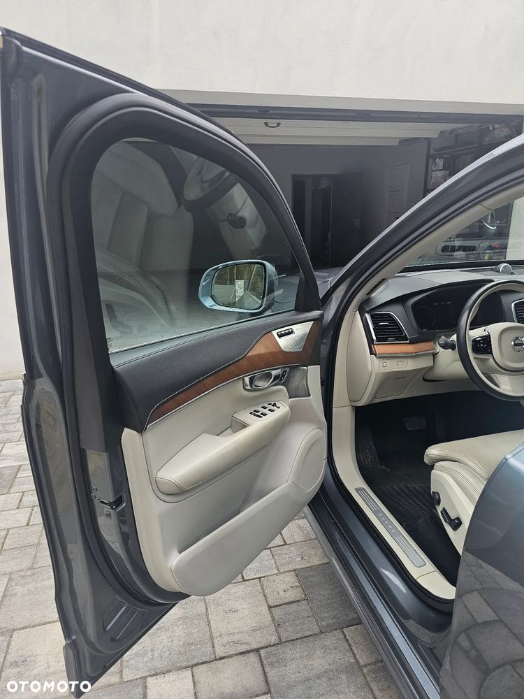 Volvo XC 90 T6 AWD Inscription 7os - 28