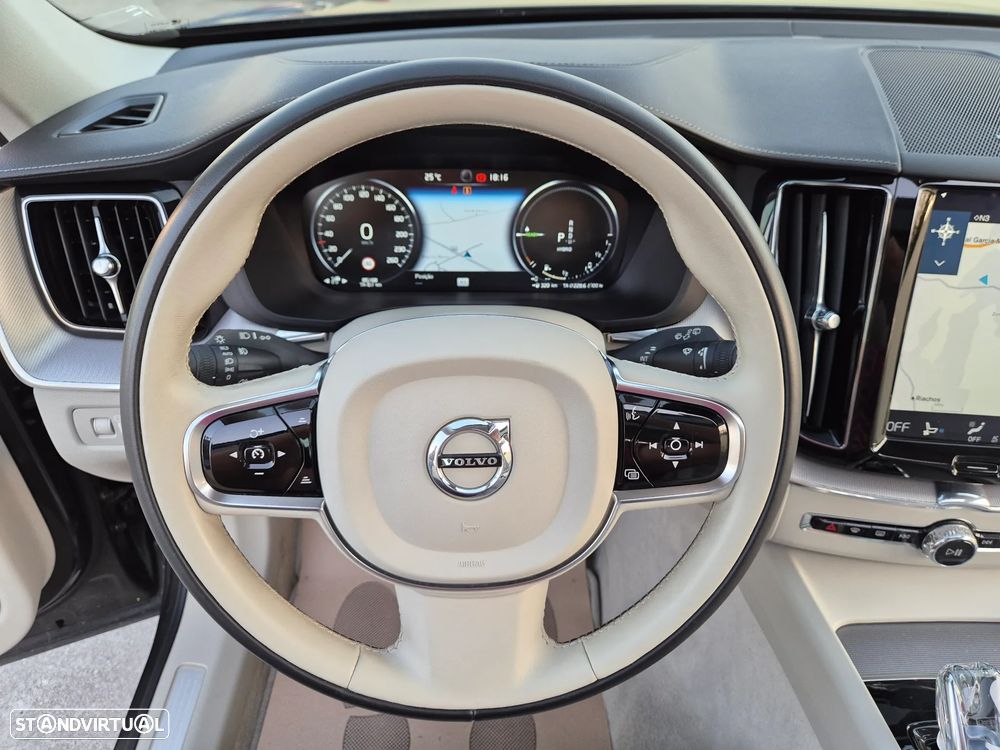 Volvo XC 60 2.0 T8 PHEV Inscription AWD - 18
