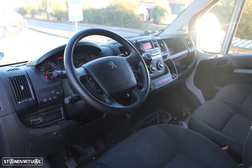 Peugeot Boxer 2.2 BlueHdi // CONTENTOR // 165 CV - 11