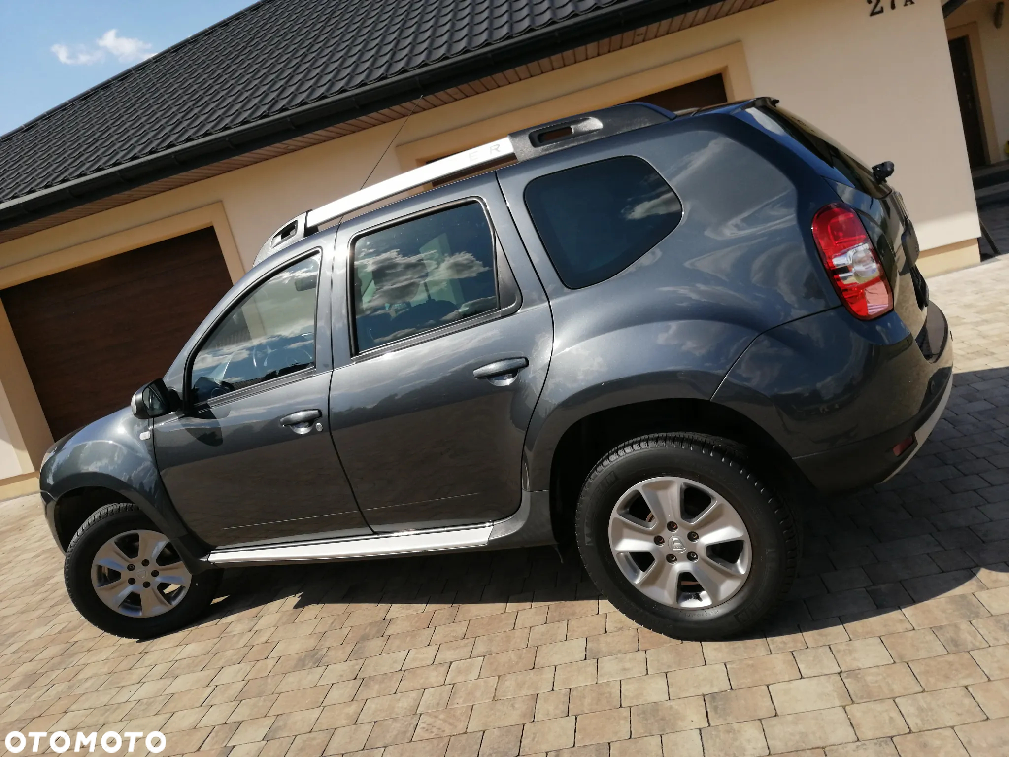 Dacia Duster 1.2 TCe Laureate S&S EU6 - 9