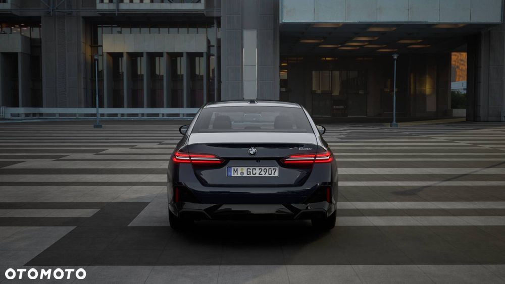 BMW Seria 5 520i mHEV - 4