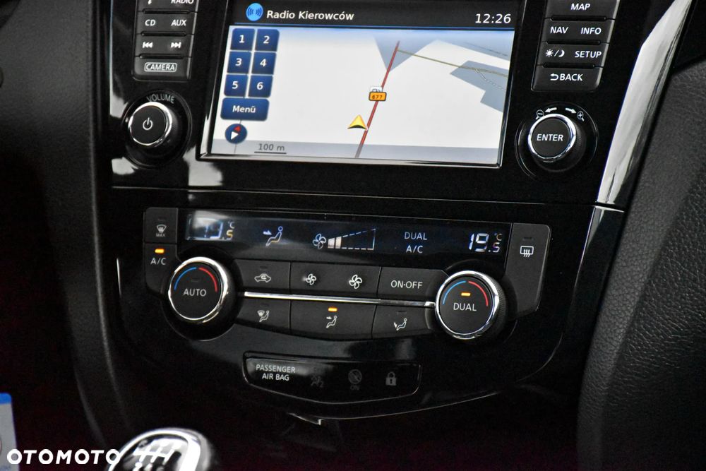 Nissan Qashqai 1.2 DIG-T N-Vision - 37