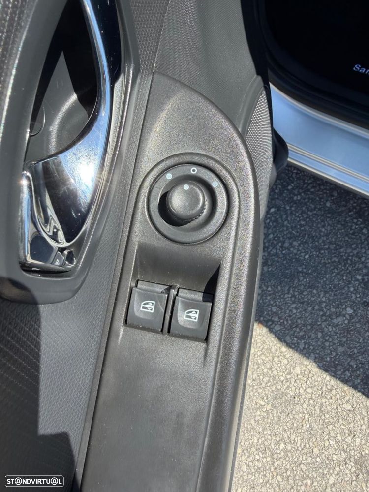 Renault Clio 0.9 TCe Limited - 18