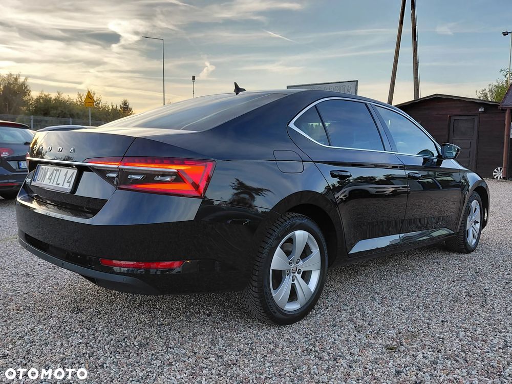 Skoda Superb 2.0 TDI SCR Style DSG - 3