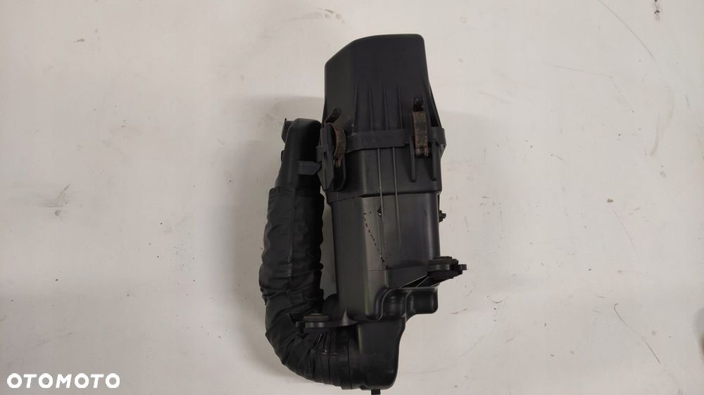 OBUDOWA FILTRA POWIETRZA HYUNDAI IX20 CRDI 09-15 37150-1P560 - 2