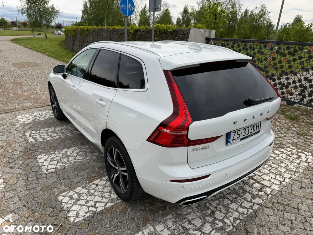 Volvo XC 60 D4 R-Design - 12