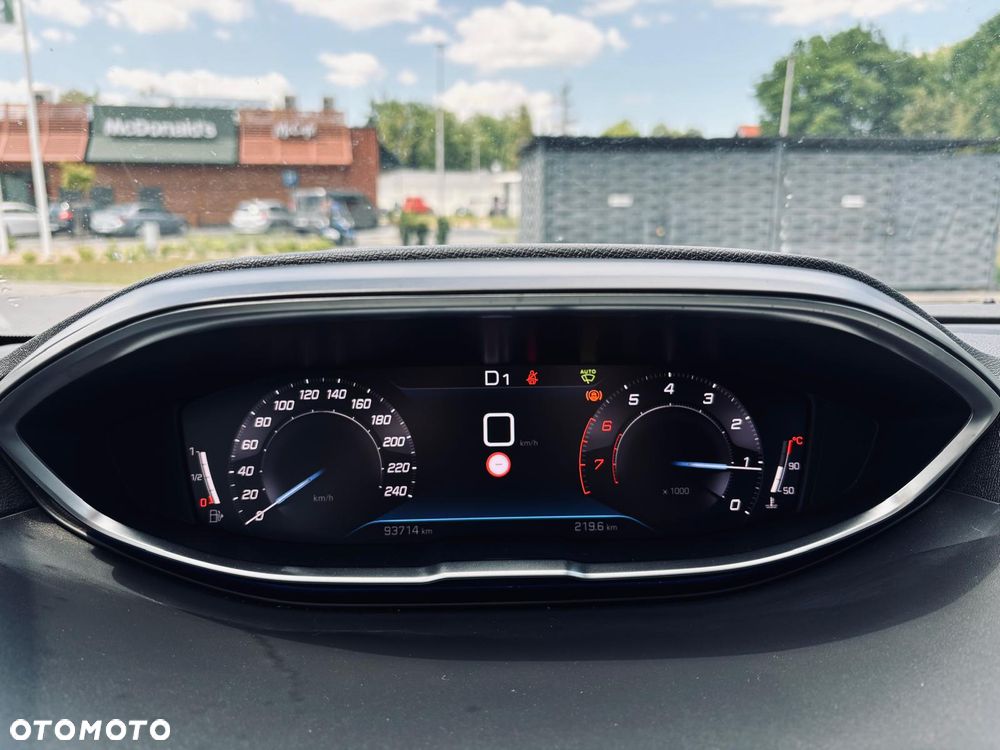 Peugeot 3008 1.2 PureTech Allure S&S EAT8 - 9