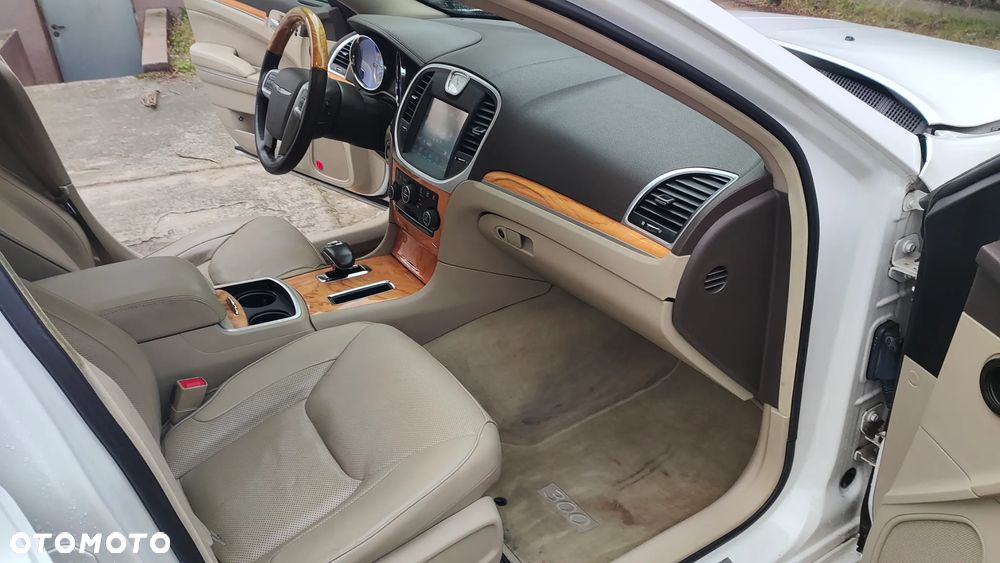 Chrysler 300C - 19