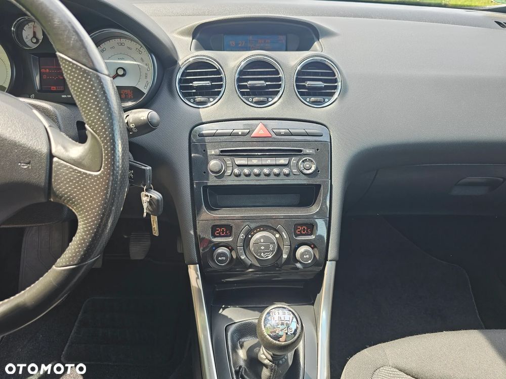 Peugeot 308 155 THP Allure - 32