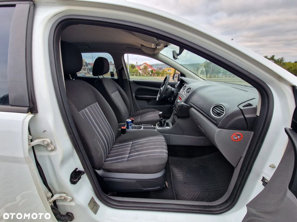 Ford Focus - 9