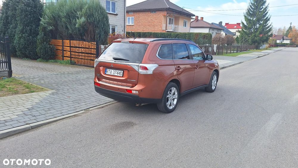 Mitsubishi Outlander 2.2 DID Intense + - 5