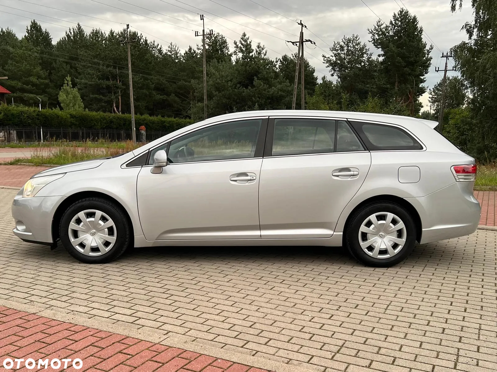 Toyota Avensis Combi 1.6 - 7