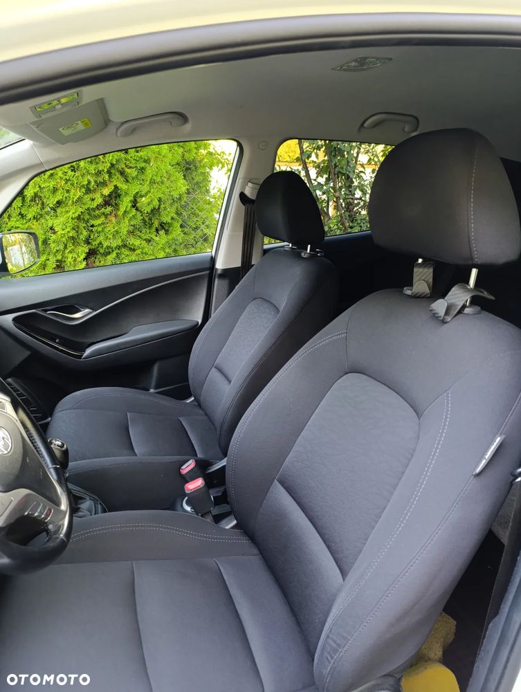 Hyundai ix20 - 15