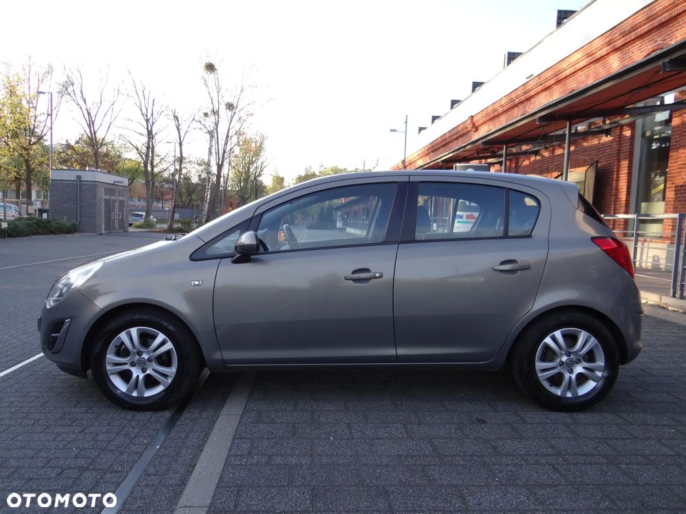 Opel Corsa 1.2 16V Enjoy - 8