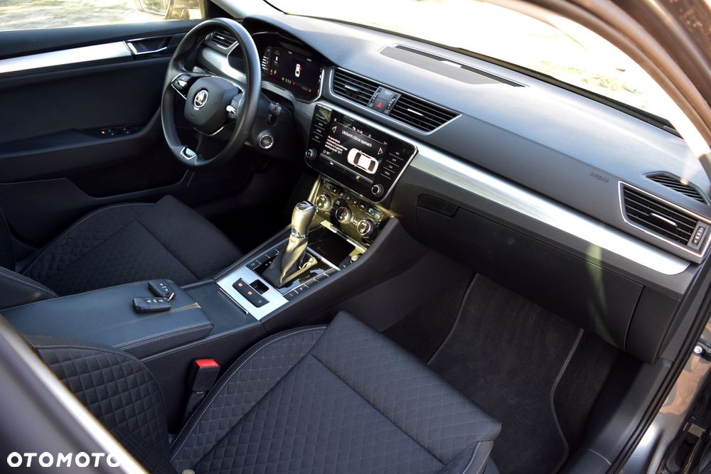 Skoda Superb 1.5 TSI Sportline DSG - 16