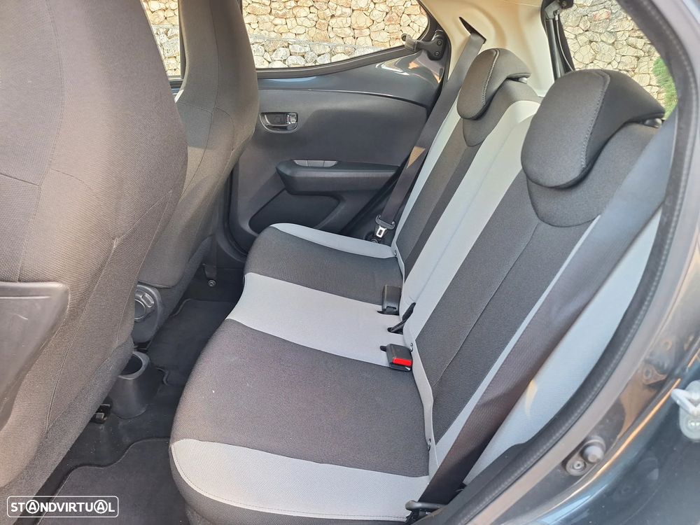Toyota Aygo 1.0 X-Play+AC+X-Touch - 10